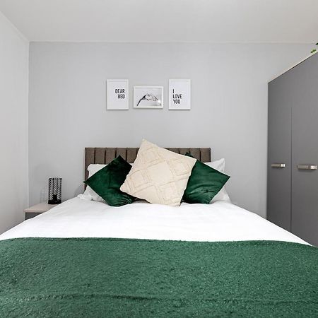 Cosy Modern Apt In Heart Of Stockport - Sleeps 4アパートメント エクステリア 写真