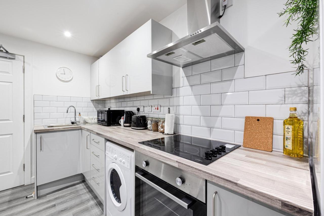 Cosy Modern Apt In Heart Of Stockport - Sleeps 4アパートメント エクステリア 写真